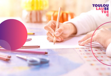 destacado persona dibujando letras