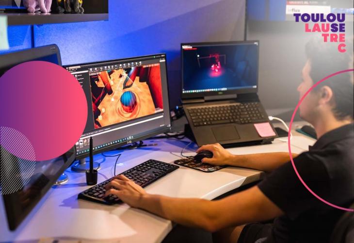 joven disenando computadoras