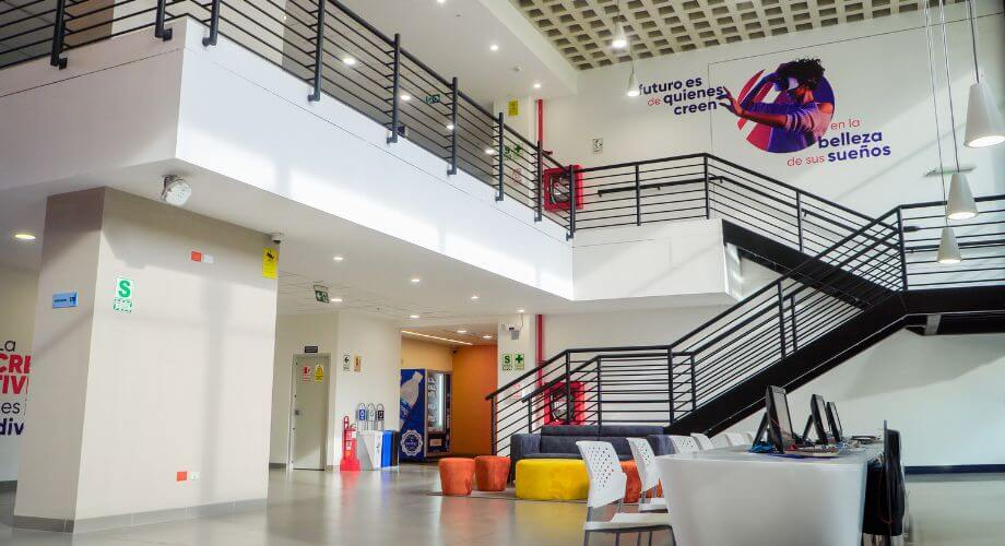 Sede Arequipa Toulouse Lautrec